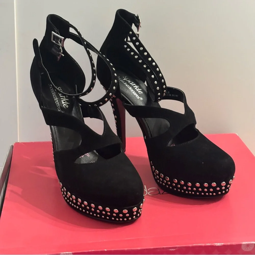 Y2K Black Faux Suede Studded Edgy Heels Pumps Sexy Size 8.5
